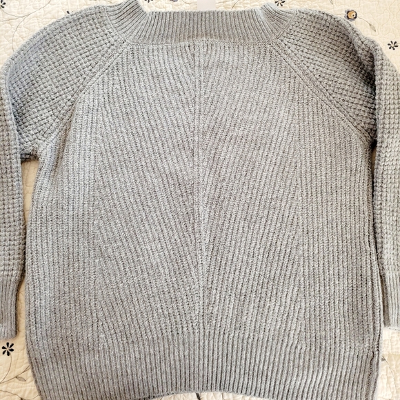 NWT Loft Chunky Knit Polyester Blend  Sweater Light Gray Size Large - Picture 3 of 9
